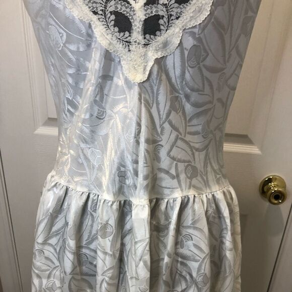 Erika Taylor vintage off white negligee nightgown, size medium - Picture 6 of 16